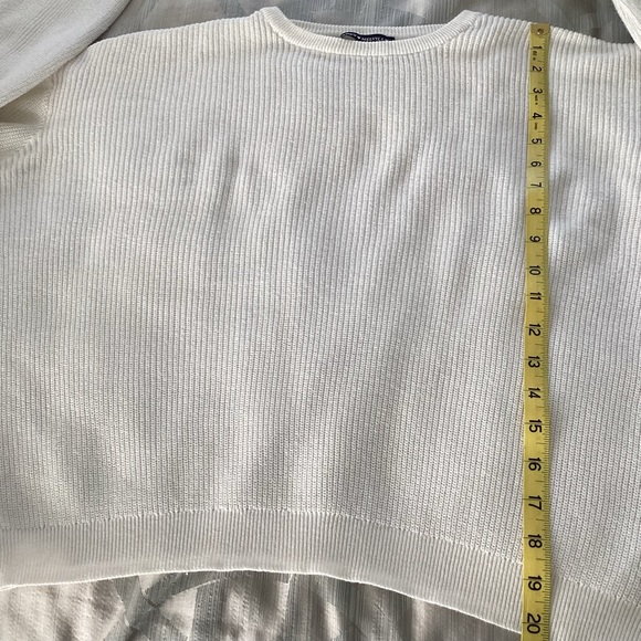Brandy Melville White Ribbed Crewneck Sweater - Picture 5 of 8